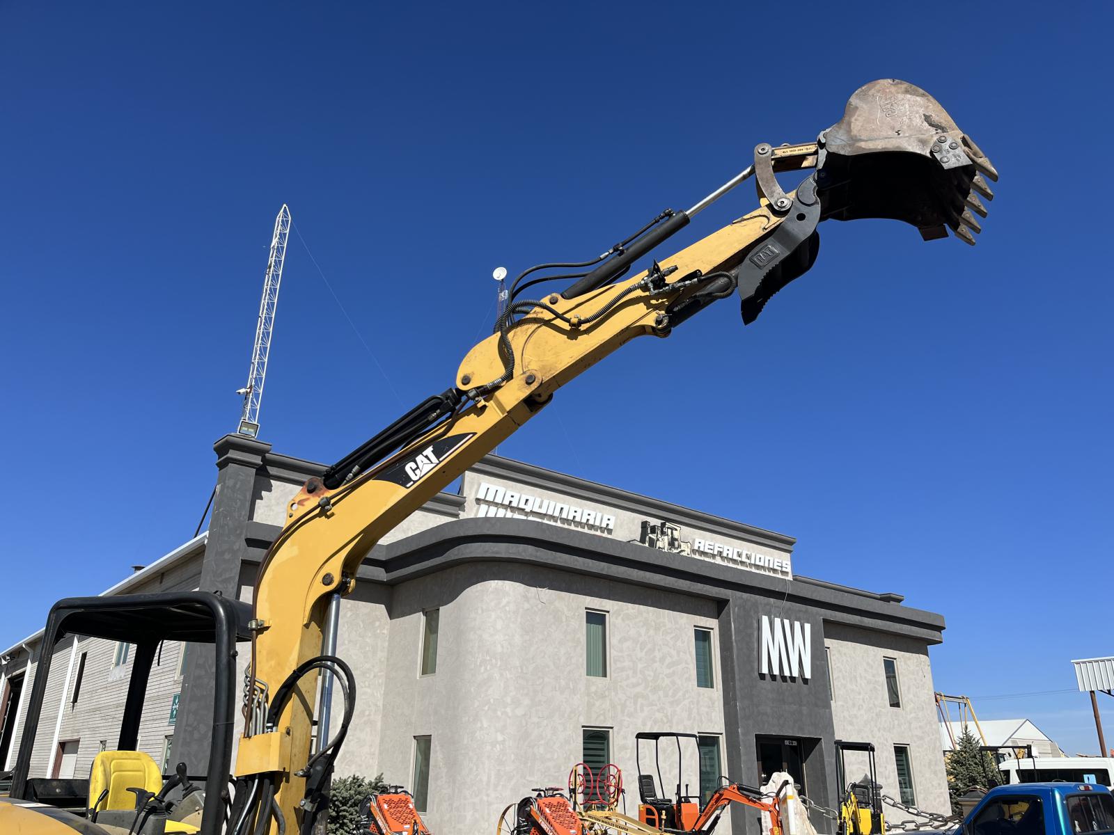 ./imagenes/INVOICE/2019/16474/MINIEXCAVADORA CATERPILLAR 304 (6).JPG